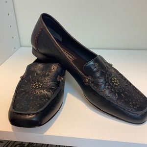 Brighton decorative black and brown loafers with Matt gold stones. Size 7 1/2M